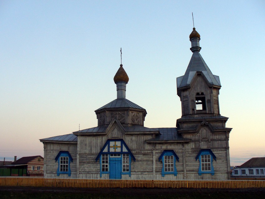 Бахта. Церковь Петра и Павла. фасады