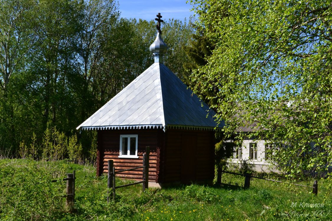 Александровское. Александро-Куштский монастырь. фасады, часовенка над колодцем Александра Куштского на территории Александро Куштского монастыря