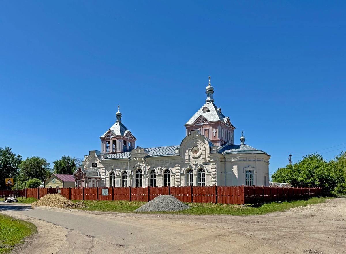 Церковь Аллы Готфской, Старая Потловка (Колышлейский район, Пензенская область). общий вид в ландшафте, Общий вид с востока