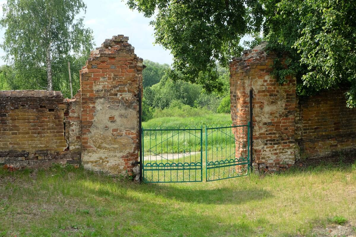 Церковь Петра и Павла, Нижний Шкафт (Никольский район, Пензенская область). дополнительная информация, Фрагмент ограды церкви