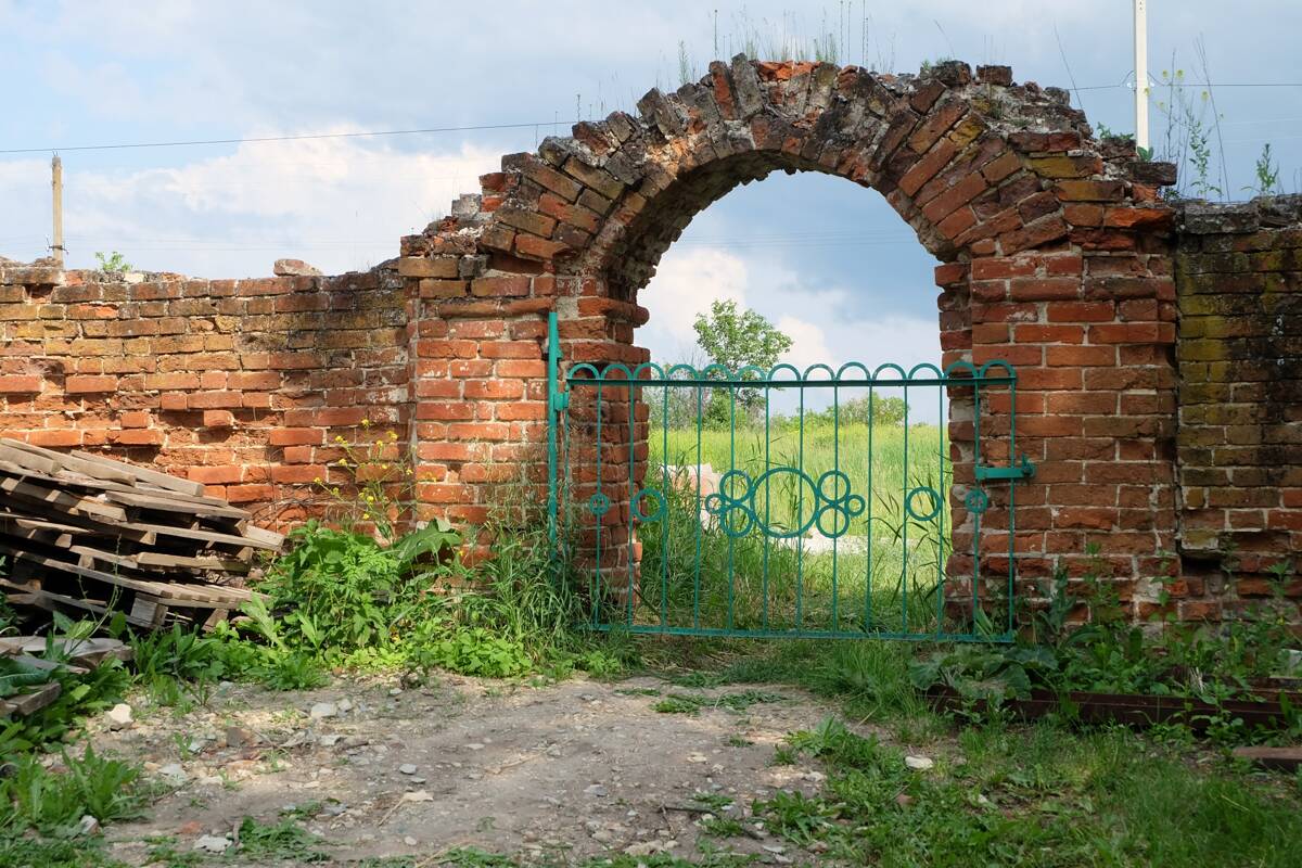 Церковь Петра и Павла, Нижний Шкафт (Никольский район, Пензенская область). дополнительная информация, Фрагмент ограды церкви