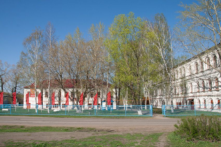 Мокшан. Мокшанский Казанский монастырь. общий вид в ландшафте