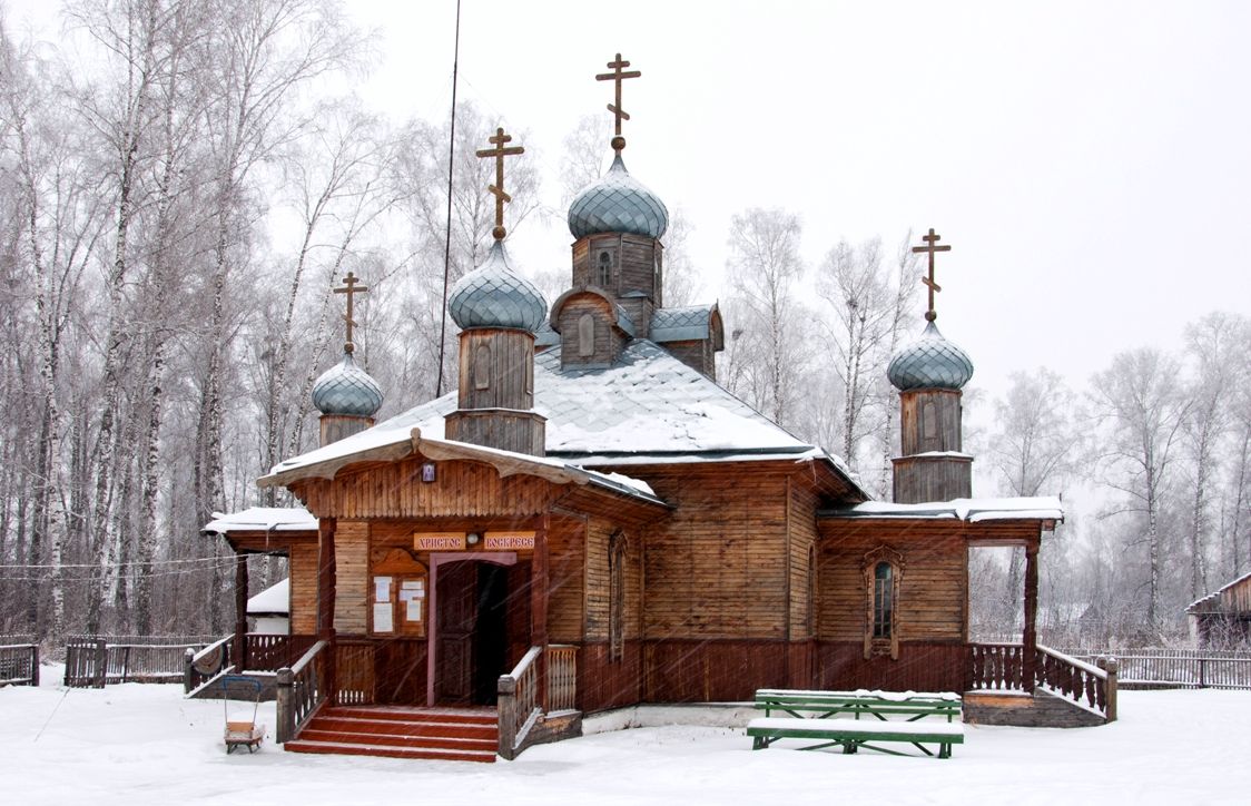 Церковь Михаила Архангела, Первомайское (Первомайский район, Алтайский край). фасады, Церковь  Михаила  Архангела  в  селе  Первомайское  Алтайского края