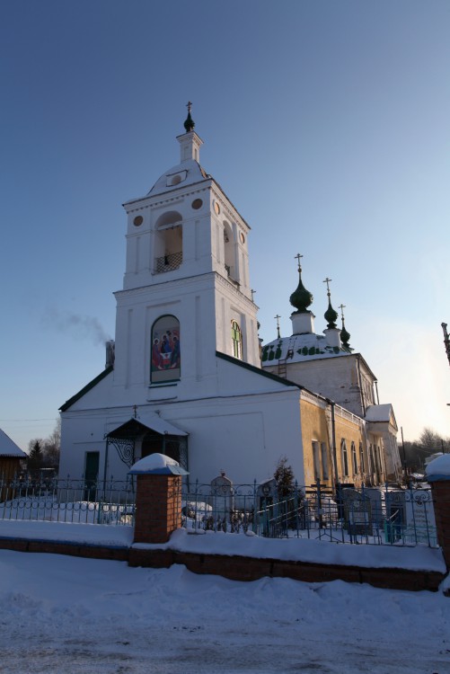 Церковь Троицы Живоначальной, Пахна (Ярославский район, Ярославская область). фасады