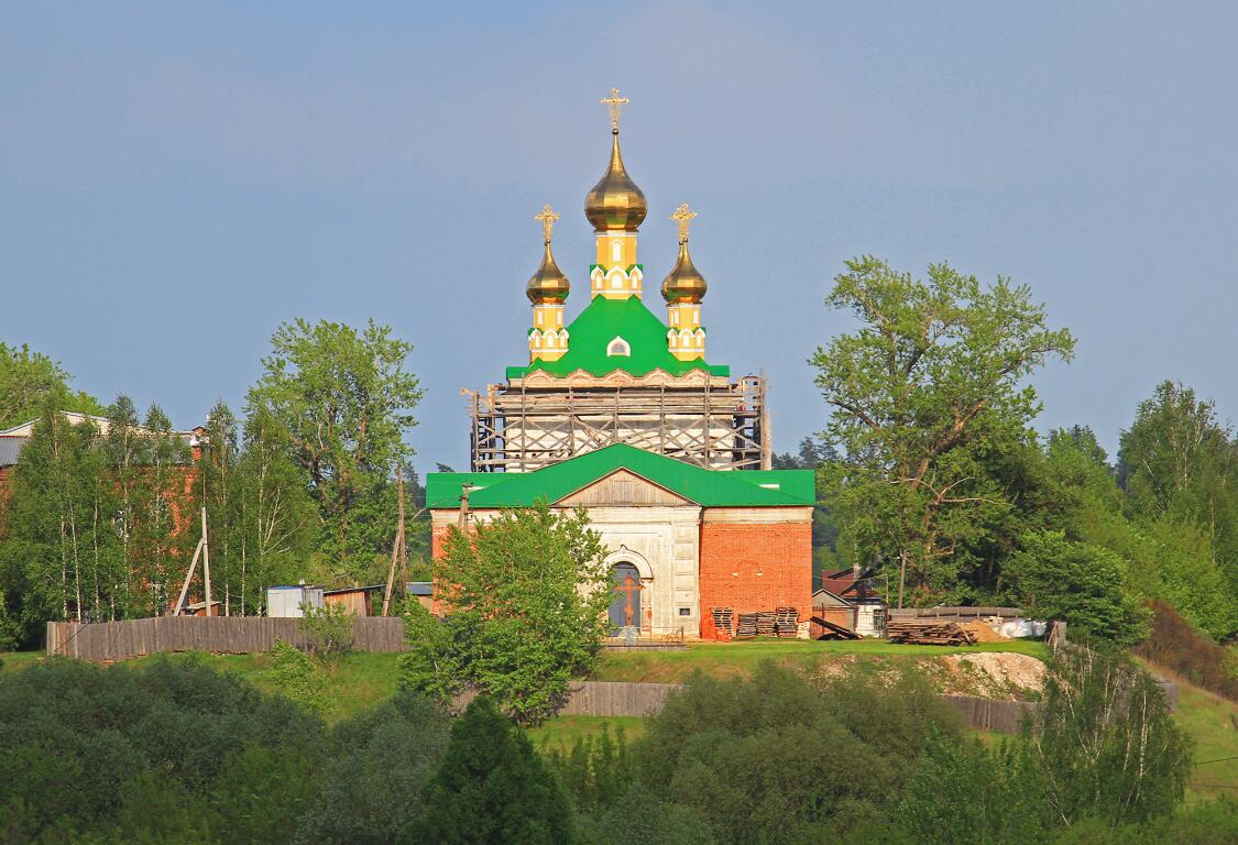 Церковь Преображения Господня, Кадом (Кадомский район, Рязанская область). документальные фотографии, Церковь реставрируется. Вид с Кадомской горы