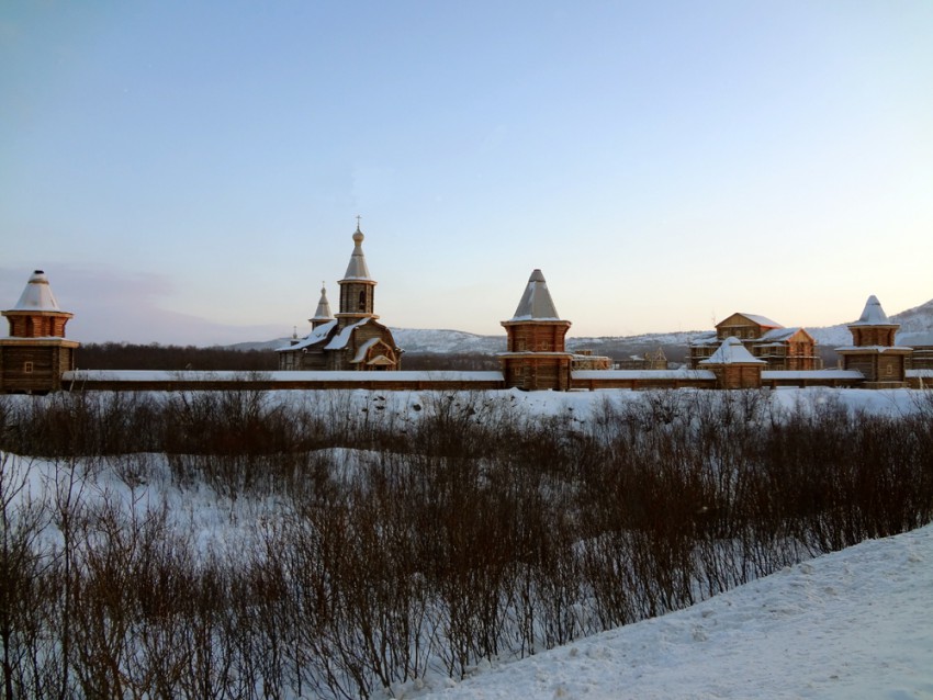 Трифонов Печенгский монастырь в Луостари, Луостари (Печенгский район, Мурманская область). общий вид в ландшафте