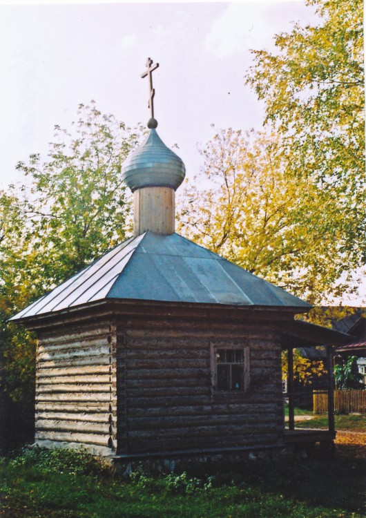 Часовня Николая Чудотворца, Кочемары (Касимовский район и г. Касимов, Рязанская область). общий вид в ландшафте