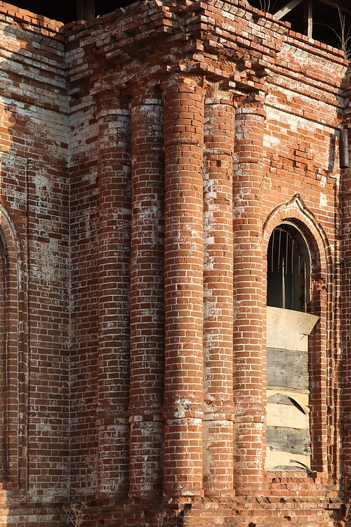 Бобровский. Церковь Михаила Архангела. архитектурные детали, Фрагмент южного фасада