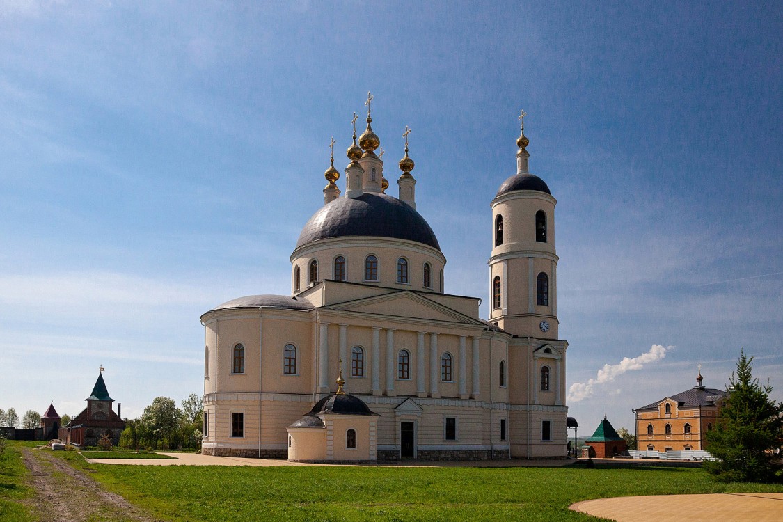 Михайловский Покровский женский монастырь. Собор Покрова Пресвятой Богородицы, Михайлов (Михайловский район, Рязанская область). фасады