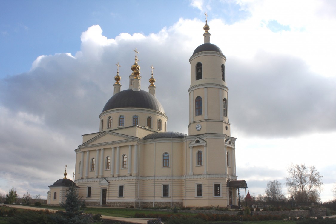 Михайловский Покровский женский монастырь. Собор Покрова Пресвятой Богородицы, Михайлов (Михайловский район, Рязанская область). фасады