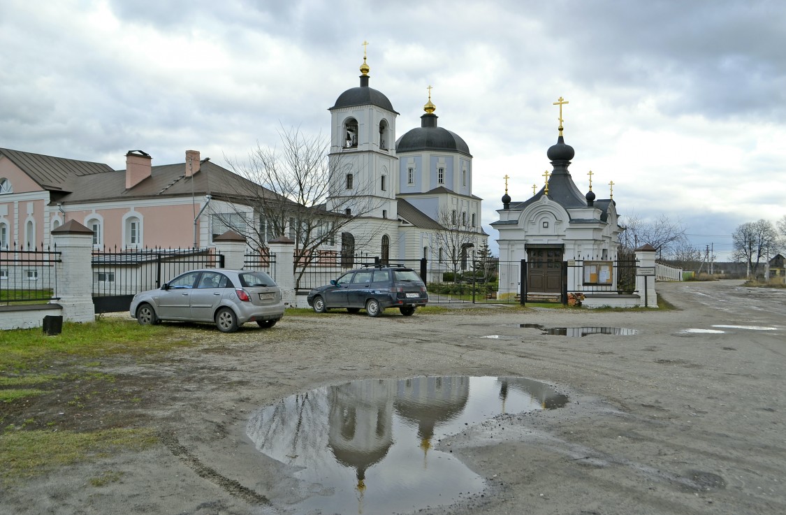 Часовня Георгия Победоносца, Васютино (Павлово-Посадский городской округ и г. Электрогорск, Московская область). общий вид в ландшафте