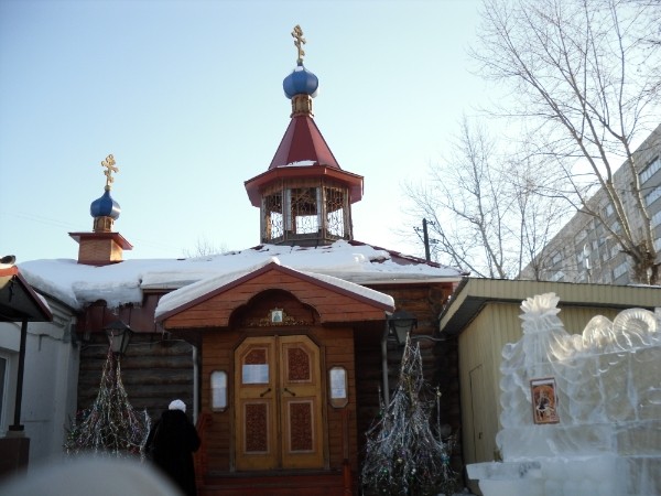 Церковь Пантелеимона Целителя при МСЧ № 9, Пермь (Пермь, город, Пермский край). фасады, г.Пермь Церковь Пантелеймона Целителя при Медсанчасти №9 1998г.