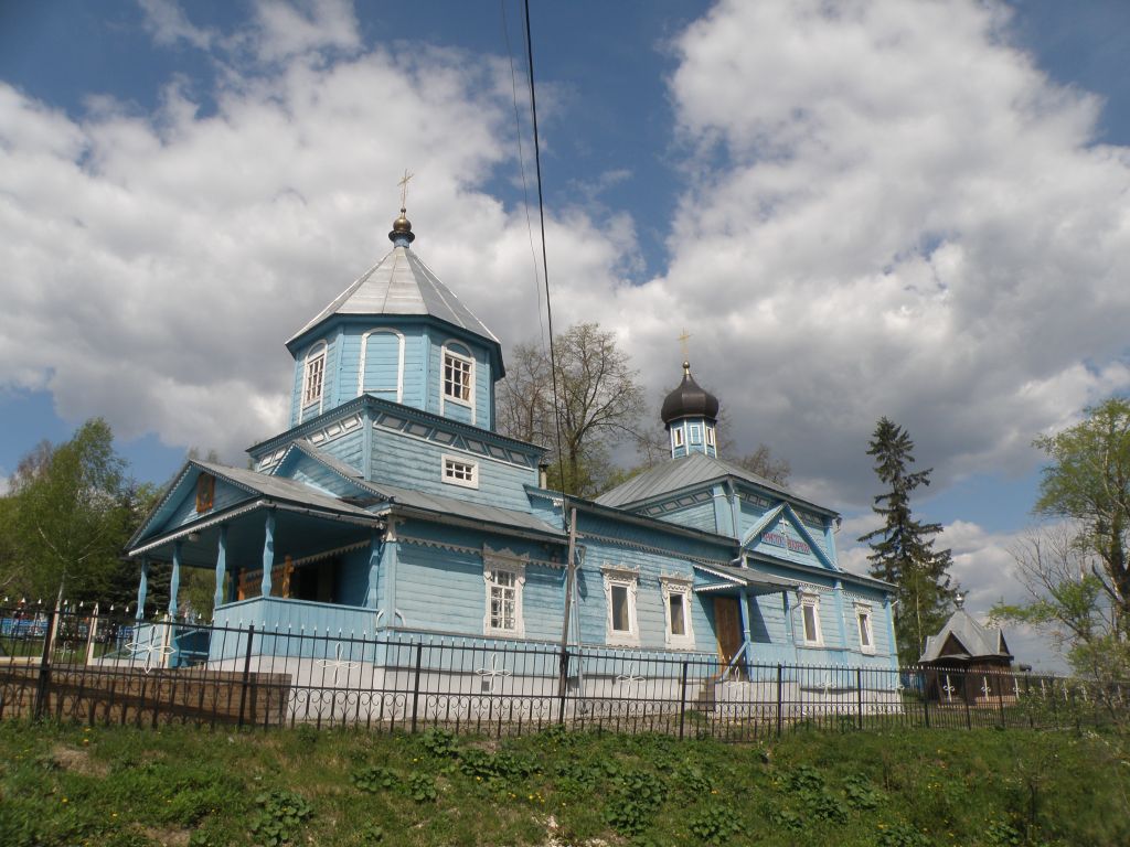Польное Ялтуново. Церковь Троицы Живоначальной. фасады
