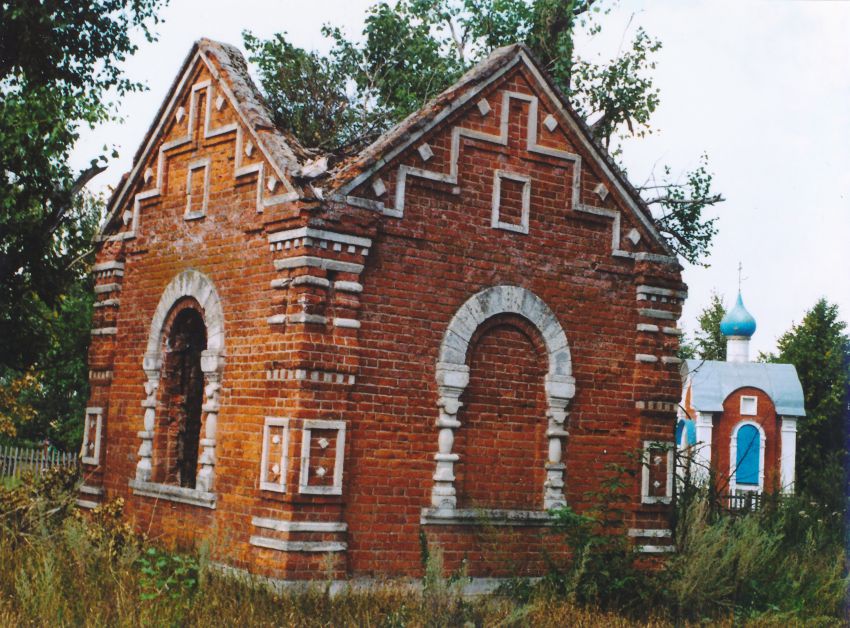 Рязанская область, Шиловский район, Увяз. Неизвестная часовня, фотография. общий вид в ландшафте