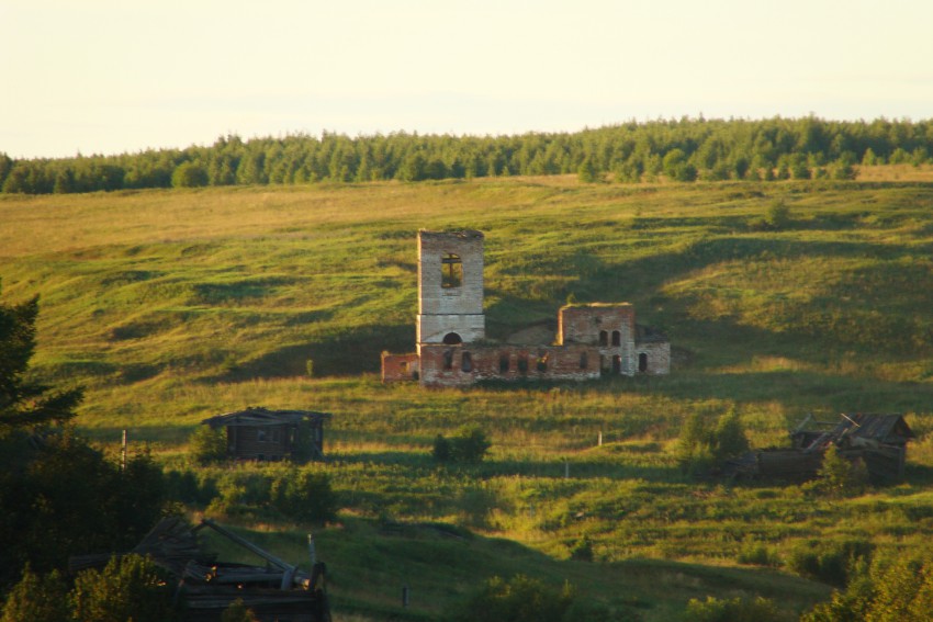 Церковь Михаила Архангела, Цыдва (Чердынский район, Пермский край). общий вид в ландшафте