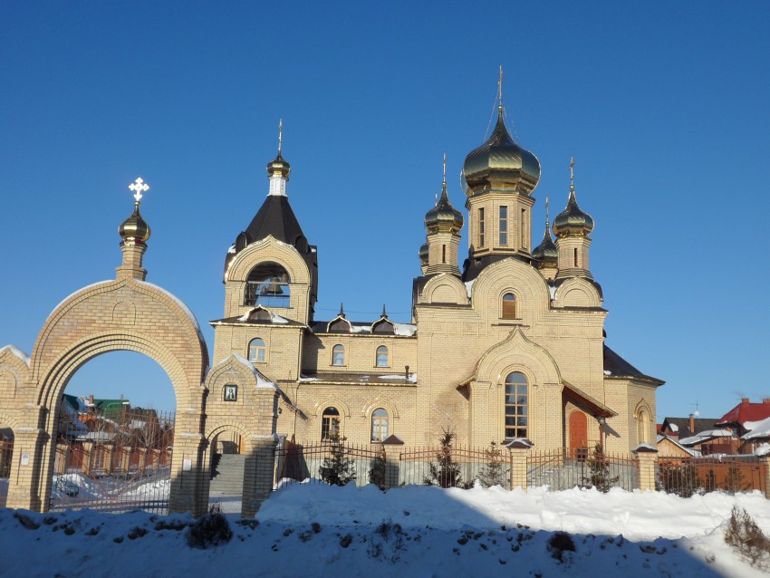 Церковь Серафима Саровского, Пригородный (Оренбургский район, Оренбургская область). фасады