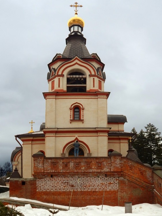 Голицыно. Церковь Серафима Саровского. фасады