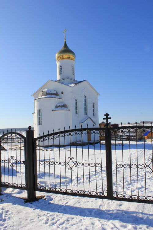 Висим. Церковь Владимира равноапостольного. общий вид в ландшафте