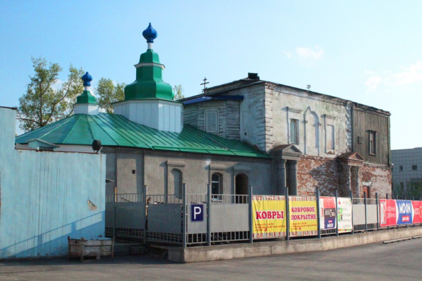 Иркутск. Церковь Покрова Пресвятой Богородицы. общий вид в ландшафте, Вид с северо-востока