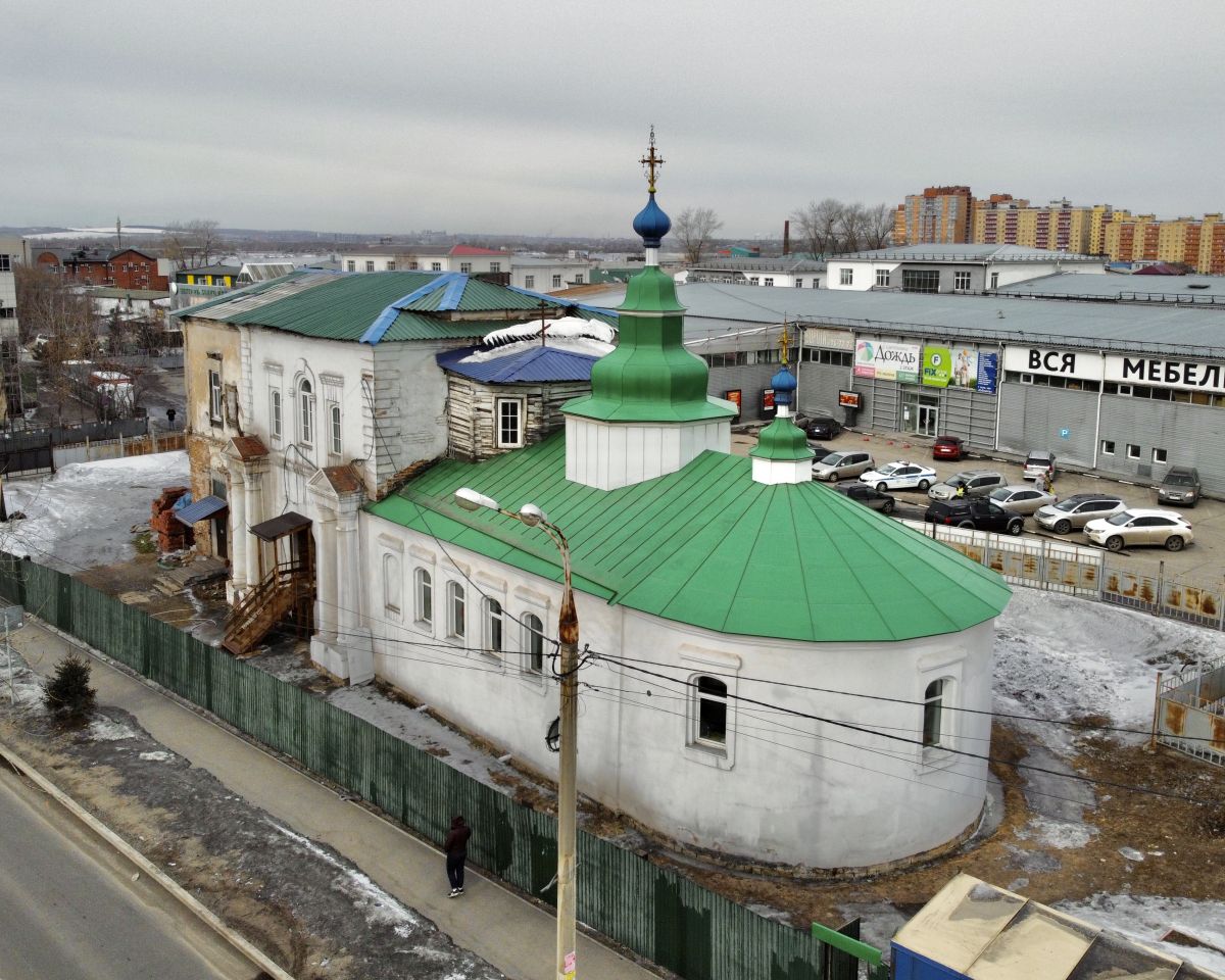 Церковь Покрова Пресвятой Богородицы, Иркутск (Иркутск, город, Иркутская область). общий вид в ландшафте, Вид с ЮВ
