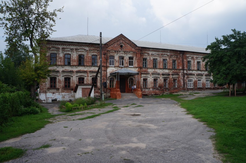 Городец. Церковь Успения Пресвятой Богородицы. общий вид в ландшафте