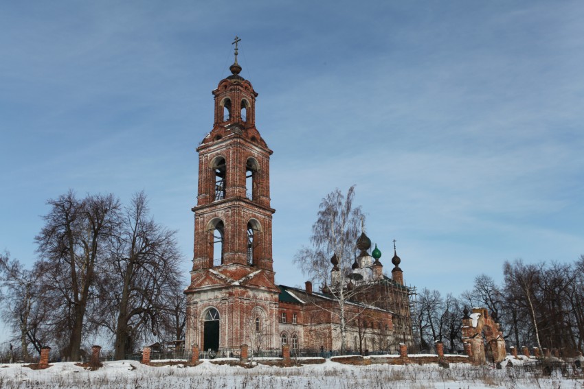 Церковь Петра и Павла, Петропавловское (Некрасовский район, Ярославская область). фасады