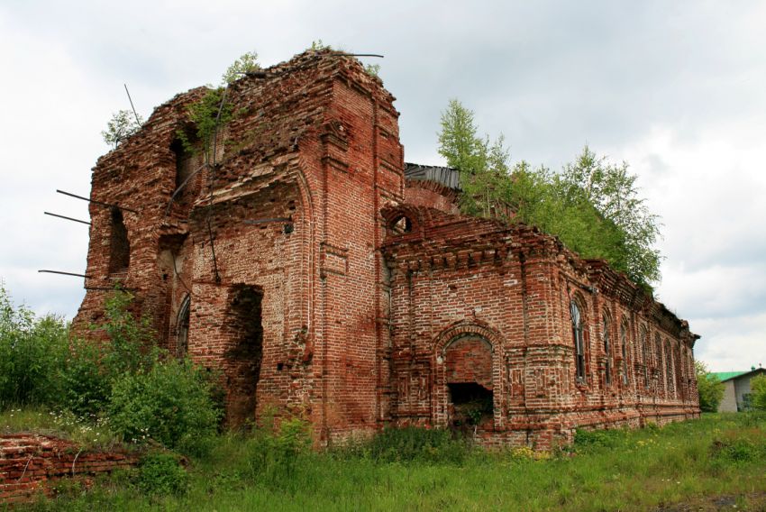 Церковь Троицы Живоначальной, Лекма (Слободской район, Кировская область). фасады