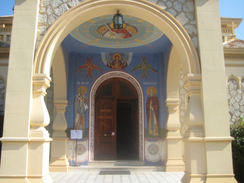 Церковь Михаила Архангела, Канны (Франция, Прочие страны). архитектурные детали