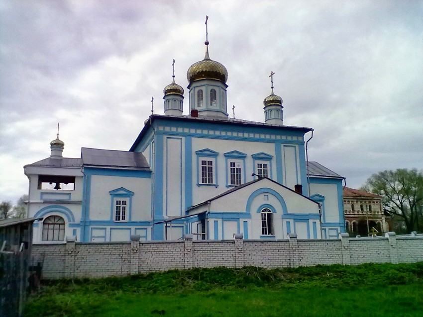 Дальне-Давыдовский монастырь, Давыдово (Вачский район, Нижегородская область). фасады, Видны вход и звонница.