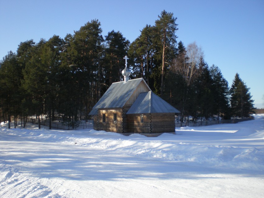 Церковь Кирика и Иулитты, Лучки (Валдайский район, Новгородская область). общий вид в ландшафте