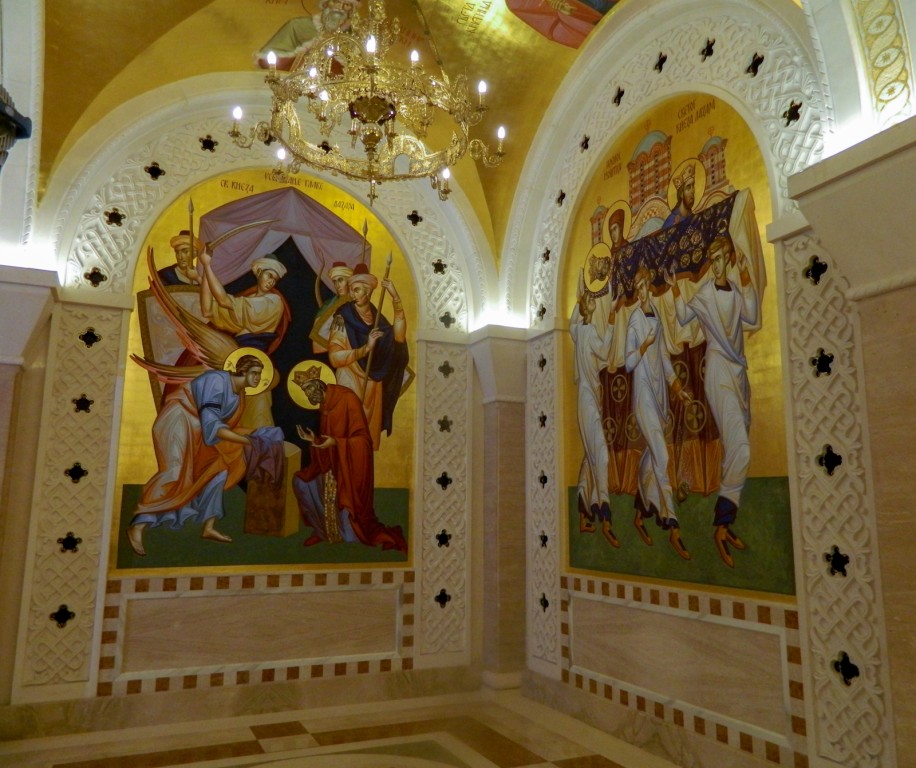 Собор Саввы Сербского, Белград (Белград, округ, Сербия). интерьер и убранство, Нижний храм великомученика Лазаря, царя Сербского