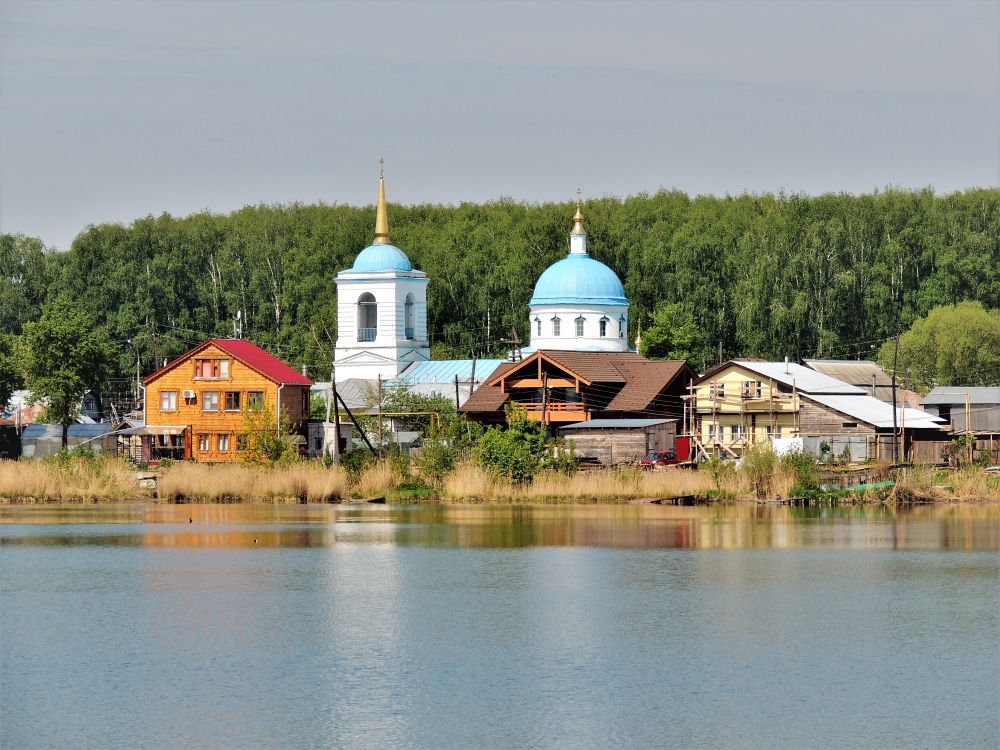 Ворсма. Церковь Казанской иконы Божией Матери. общий вид в ландшафте, Вид со стороны Ворсменского озера