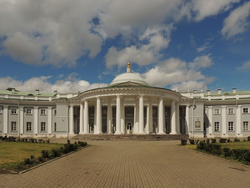 Домовая церковь Троицы Живоначальной при НИИ скорой помощи им. Склифосовского, Мещанский (Центральный административный округ (ЦАО), г. Москва). фасады