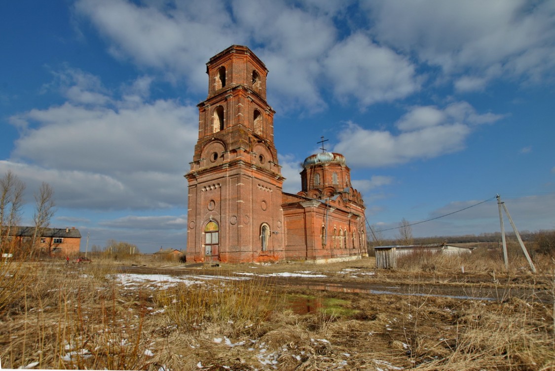 Манаенки. Церковь Георгия Победоносца. фасады