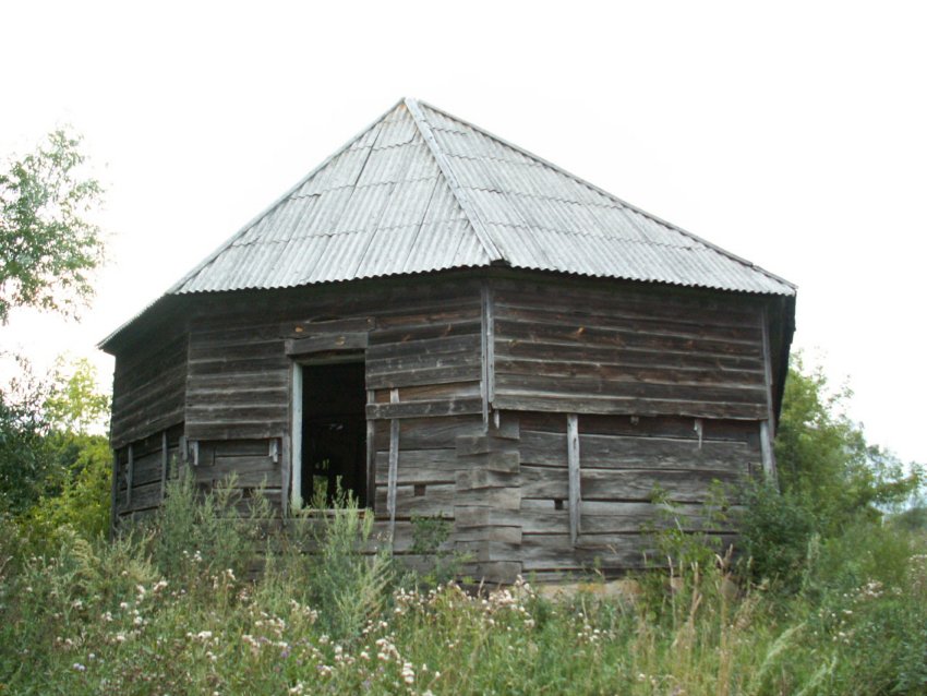 Романовы Дарки. Церковь Троицы Живоначальной. фасады, Деревянная Троицкая церковь. Восточный фасад.