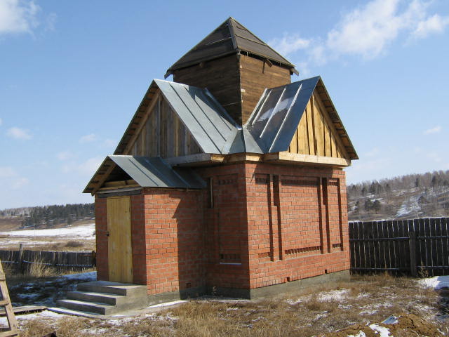 Часовня Алексия, человека Божия, Карлук (Иркутский район, Иркутская область). общий вид в ландшафте, состояние строительства
