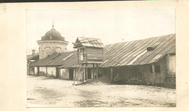 Воронеж. Покровский Девичий монастырь. архивная фотография, Воронеж. Одна из башен Покровского Девичьего монастыря источник: http://museum-vrn.ru/eksponats/eksponat-7996/