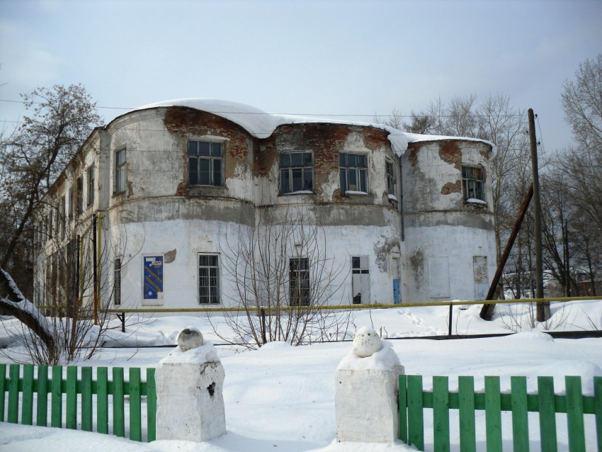 Юго-Камский. Церковь Троицы Живоначальной. фасады