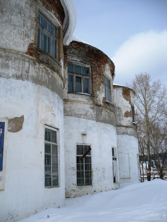 Юго-Камский. Церковь Троицы Живоначальной. архитектурные детали