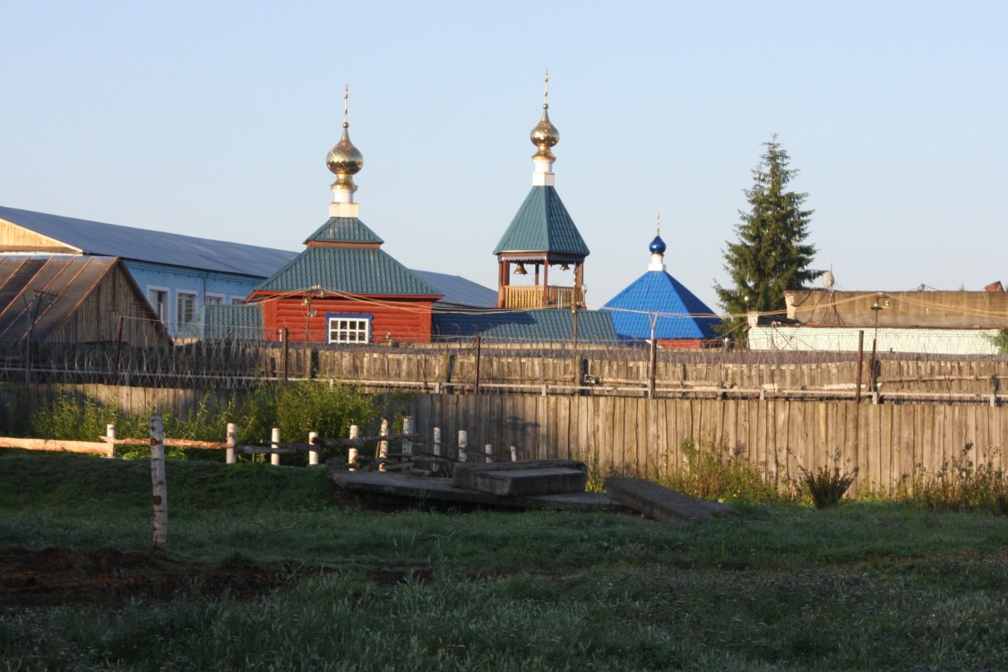 Бежецк. Церковь Покрова Пресвятой Богородицы при ИК ОН-55/6. общий вид в ландшафте