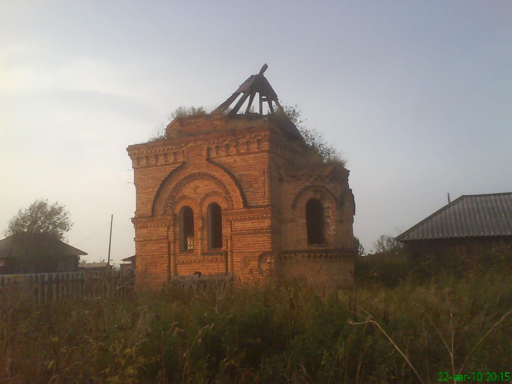Часовня Георгия Победоносца, Шушарина (Ирбитский район (Ирбитское МО), Свердловская область). фасады, Cнимал на камеру телефона