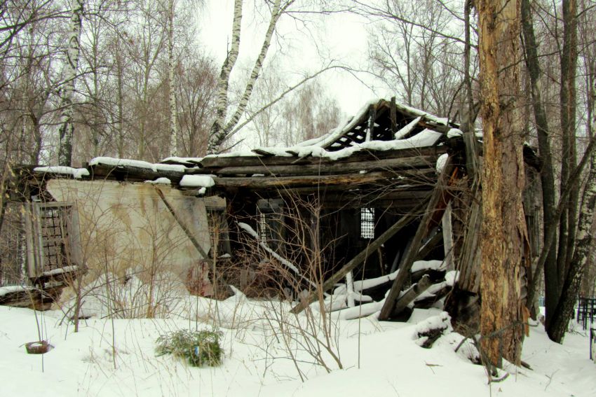 Телебукино. Церковь Покрова Пресвятой Богородицы. фасады, разрушенная трапезная