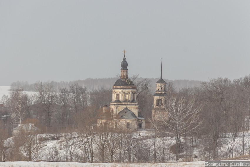 Церковь Кирилла Белоезерского, Каймары (Высокогорский район, Республика Татарстан). общий вид в ландшафте, Вид с холма на церковь