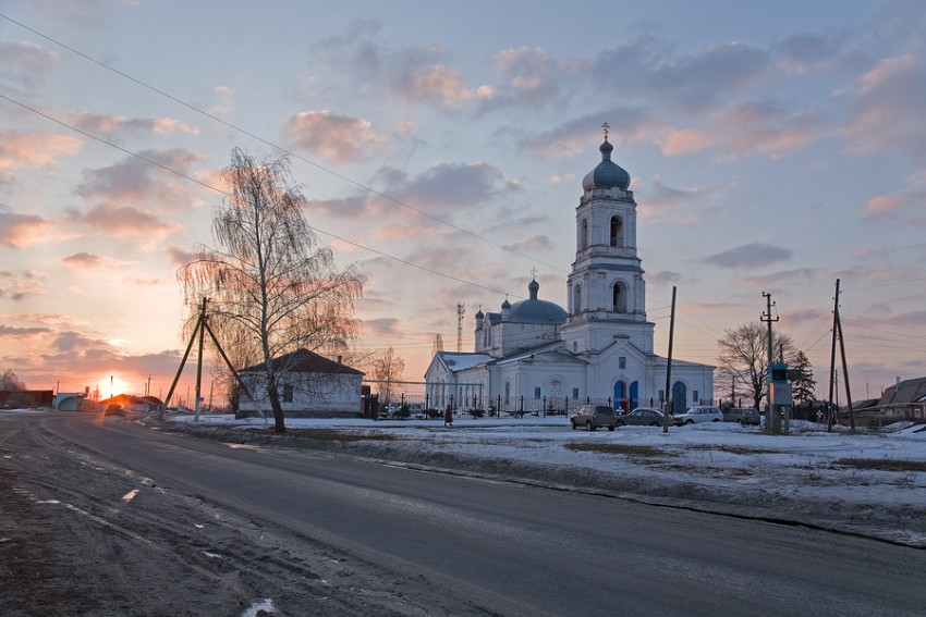 Фащевка. Церковь Михаила Архангела. общий вид в ландшафте