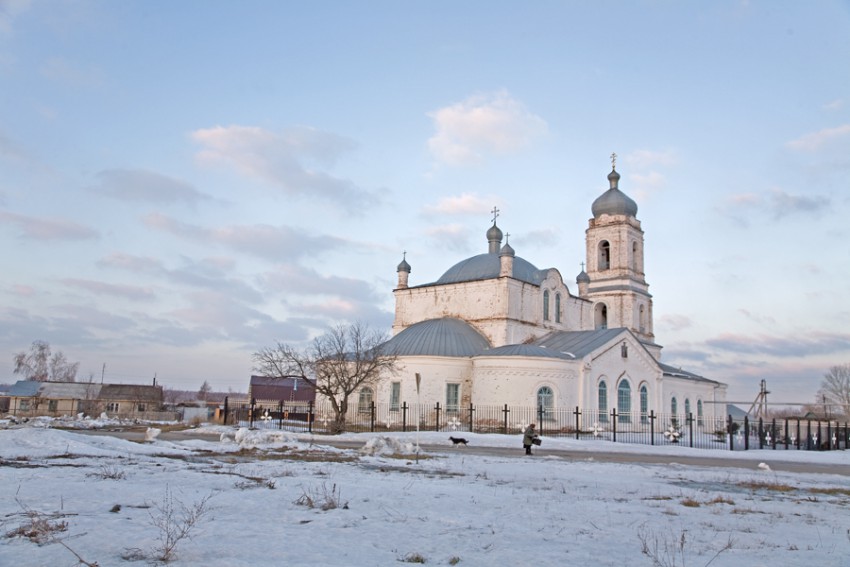 Фащевка. Церковь Михаила Архангела. общий вид в ландшафте
