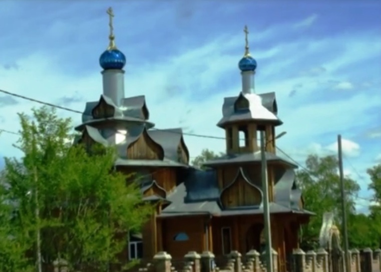 Завитинск. Церковь Михаила Архангела. фасады, Фото из окна автомобиля