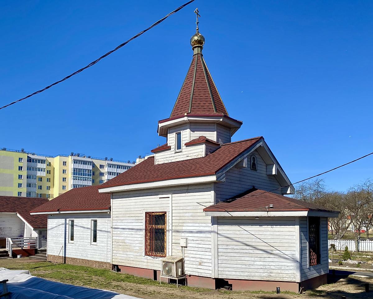 Вид с юга, фасады. Церковь Иоанна Воина, Малое Верево (Гатчинский район, Ленинградская область)