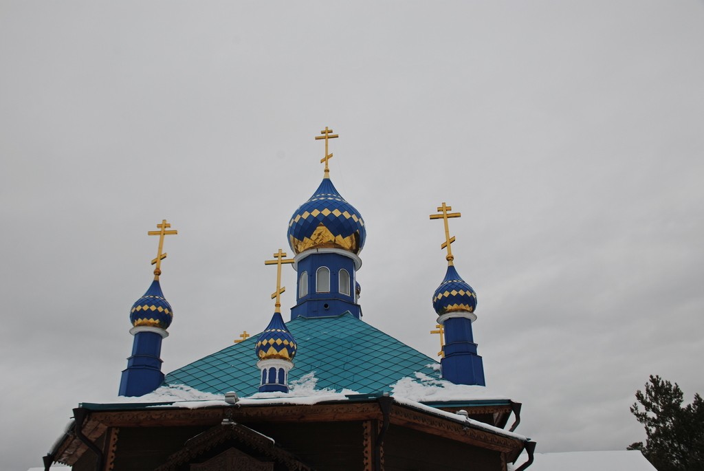 Иоанно-Кронштадтский женский монастырь. Церковь Иоанна Кронштадтского, Кислуха (Первомайский район, Алтайский край). архитектурные детали, Главки