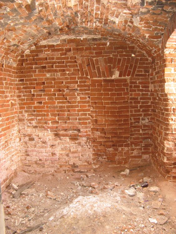 Церковь Николая Чудотворца, Шапши (Высокогорский район, Республика Татарстан). архитектурные детали, Здесь находился фамильный склеп Депрейсов
