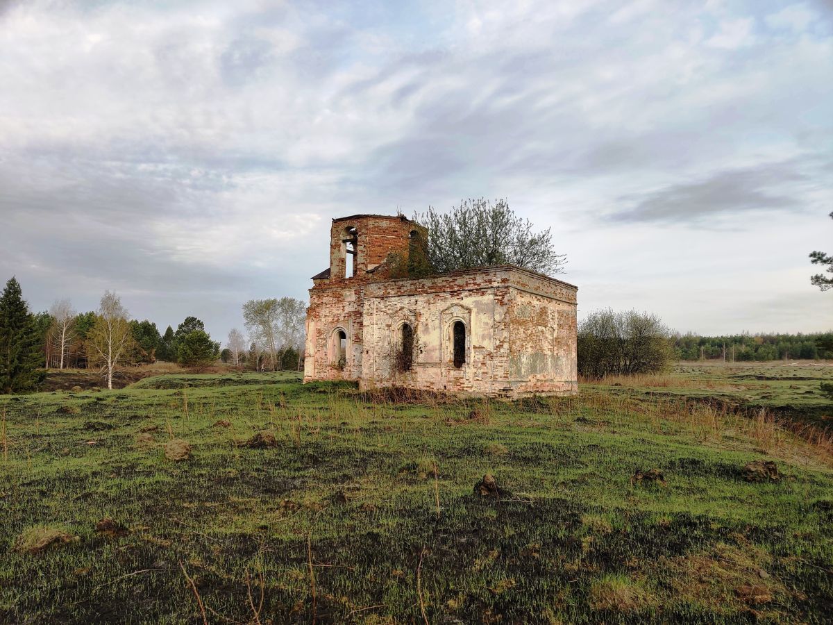 Гигина, урочище. Часовня Флора и Лавра. фасады